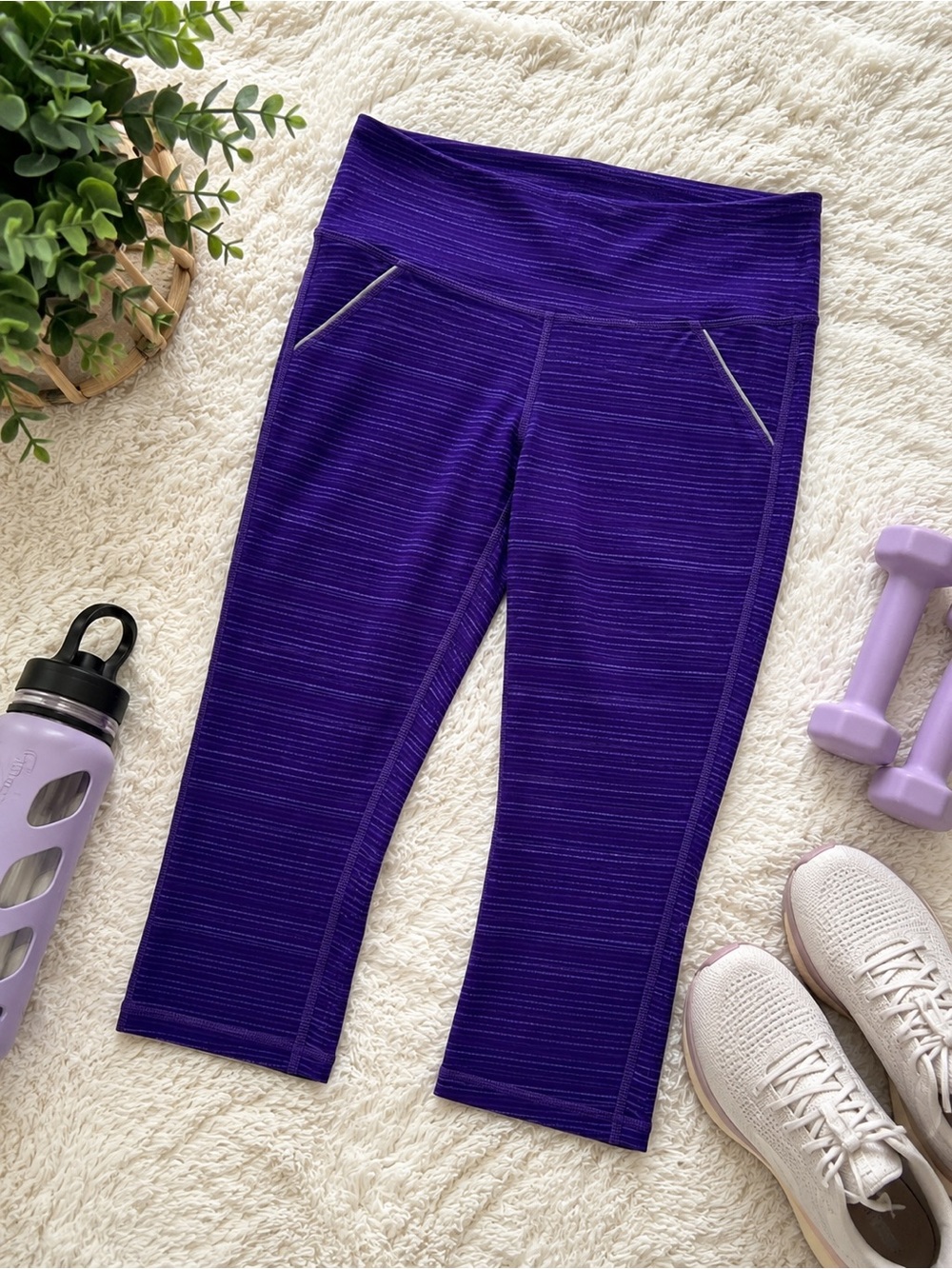 Athleta Relay Capri Leggings Purple Sandstone Heathered Small